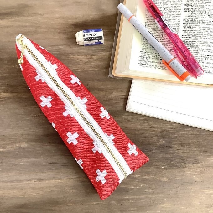 【クロス柄】畳縁 ぺたんこ ミニポーチ 小銭入れ カードケース 赤 北欧 プラス柄