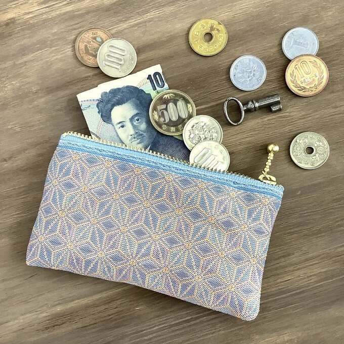 【湖面の虹】畳縁 ぺたんこ ミニポーチ カードケース 小銭入れ 麻の葉模様 水色 レインボー 虹色 ニュアンスカラー