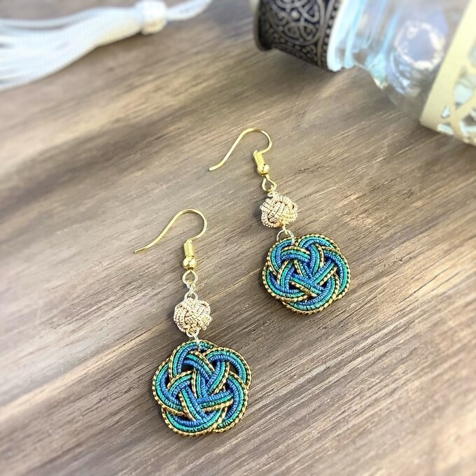 水引【玉虫色】お花 ピアス ゆらゆら オリエンタル グリーン