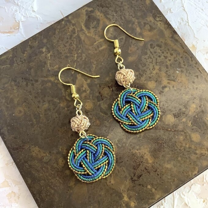 水引【玉虫色】お花 ピアス ゆらゆら オリエンタル グリーン