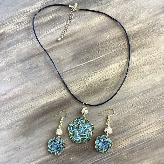 水引【玉虫色】お花 ピアス ゆらゆら オリエンタル グリーン