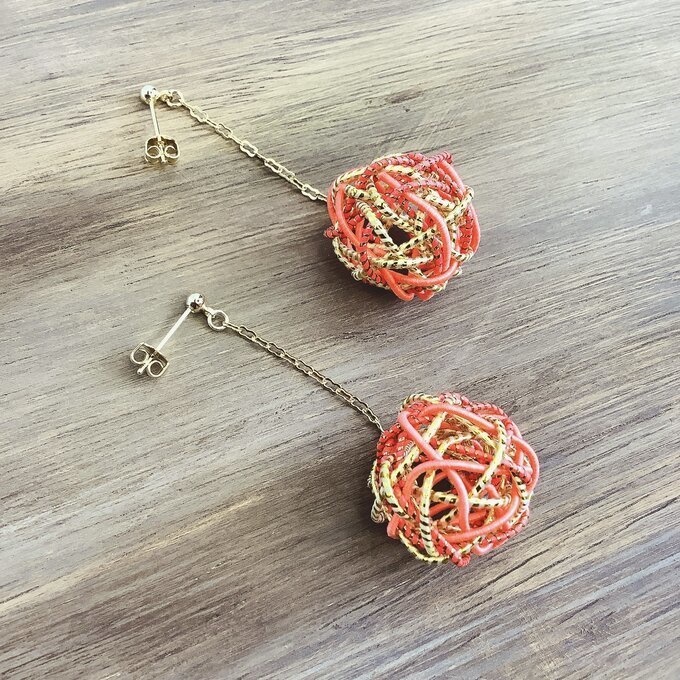 水引 くるくるボール ピアス【サンセット】ゆらゆら オレンジ ゴールド