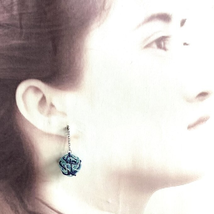 水引 くるくるボール ピアス【アクア】ゆらゆら ブルー 海 夏