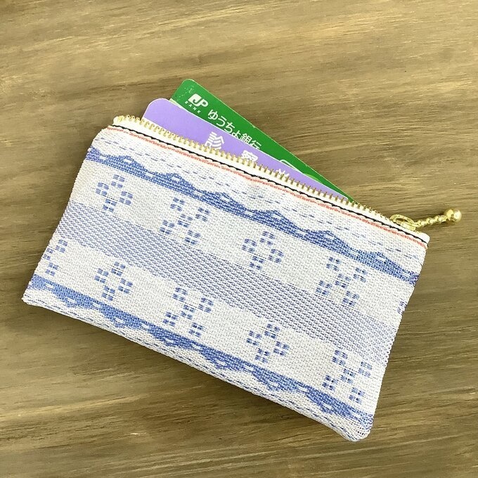 【ミンサー柄】畳縁 ぺたんこ ミニポーチ 小銭入れ カードケース 水色 白 沖縄 ちゅらべり 縁起物