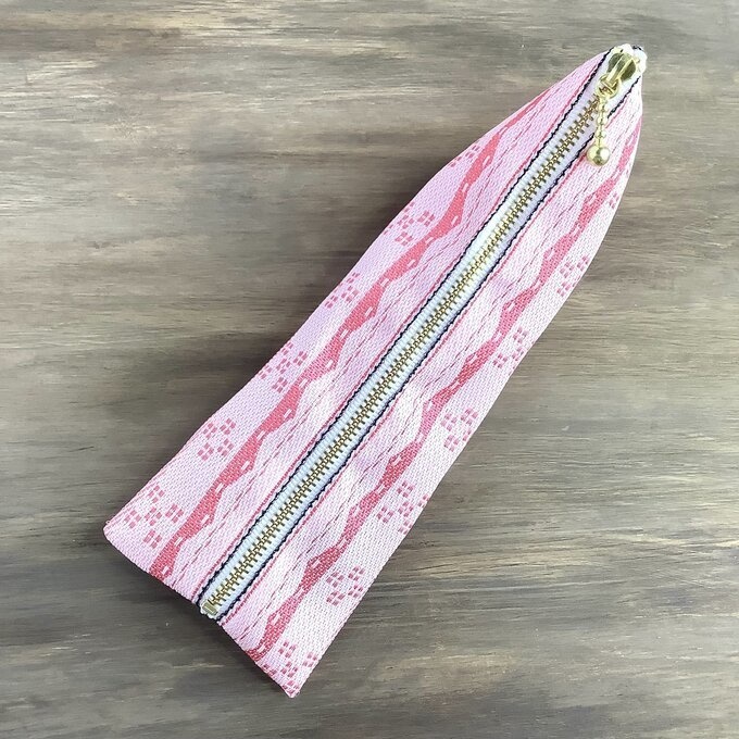【ミンサー柄】畳縁 テトラ型 ペンケース ピンク 白 沖縄 ちゅらべり 縁起物