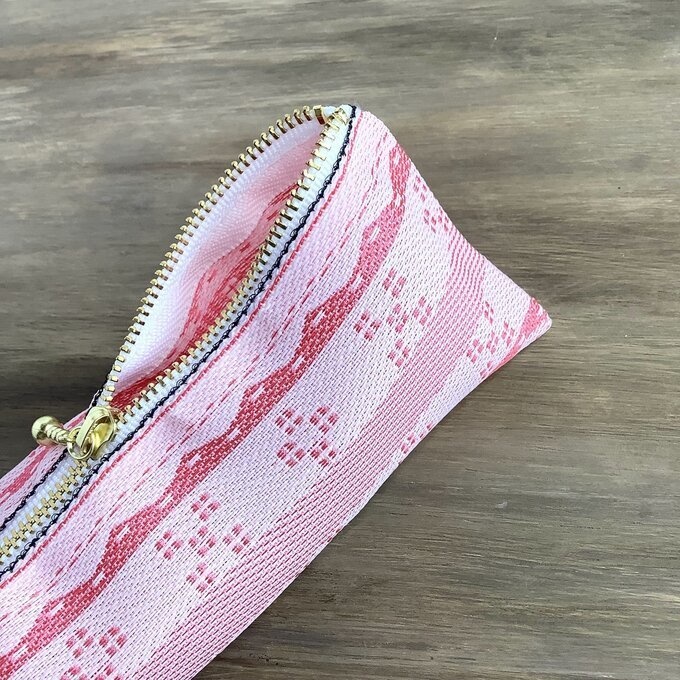 【ミンサー柄】畳縁 テトラ型 ペンケース ピンク 白 沖縄 ちゅらべり 縁起物