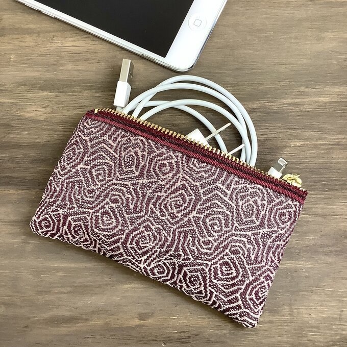 【渦巻薔薇】畳縁 テトラ型 ペンケース ワイン ボルドー バラ 和風 アールデコ アンティーク