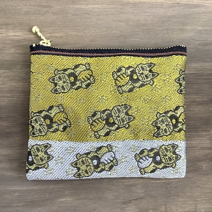 【招き猫】畳縁 ポーチ サニタリーケース 数珠入れ 金×銀 ナプキン入れ