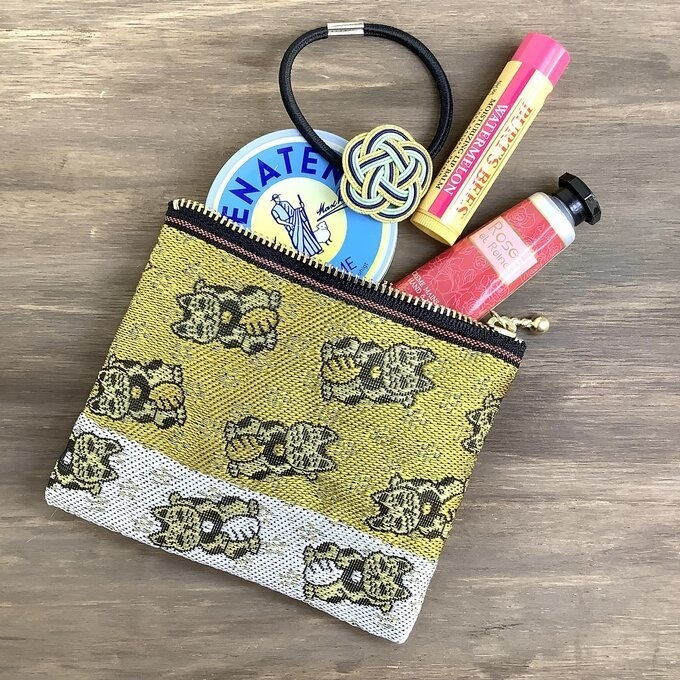 【招き猫】畳縁 ポーチ サニタリーケース 数珠入れ 金×銀 ナプキン入れ