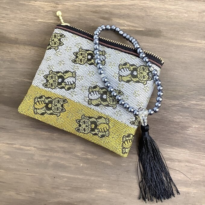 【招き猫】畳縁 ポーチ サニタリーケース 数珠入れ 銀×金 ナプキン入れ