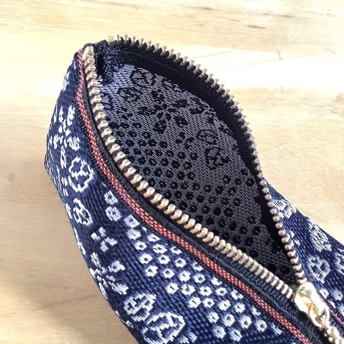 【満開の桜】畳縁 テトラ型 ペンケース 紺 和風 受験に!