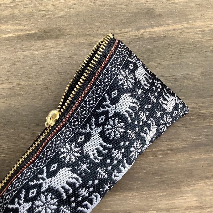 【ノルディック】畳縁 テトラ型 ペンケース 黒 トナカイ クリスマス