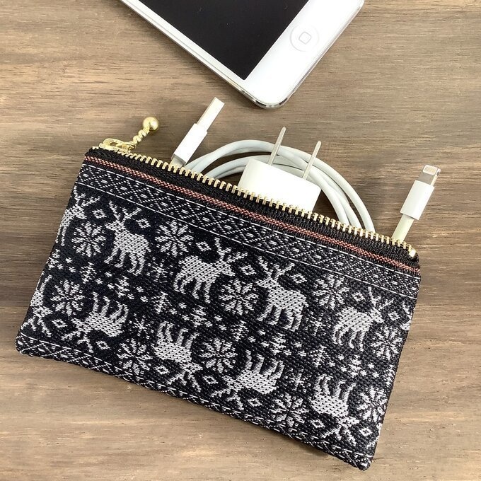 【ノルディック】畳縁 ぺたんこ ミニポーチ カードケース 小銭入れ 黒 トナカイ クリスマス