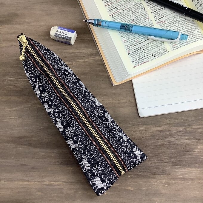 【ノルディック】畳縁 ぺたんこ ミニポーチ カードケース 小銭入れ 黒 トナカイ クリスマス