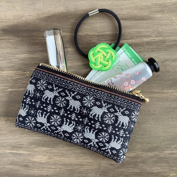 【ノルディック】畳縁 ぺたんこ ミニポーチ カードケース 小銭入れ 黒 トナカイ クリスマス