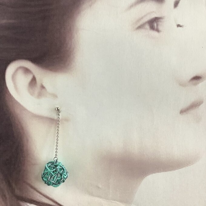 水引 くるくるボール ピアス【ブルーミント】ゆらゆら ブルー キラキラ