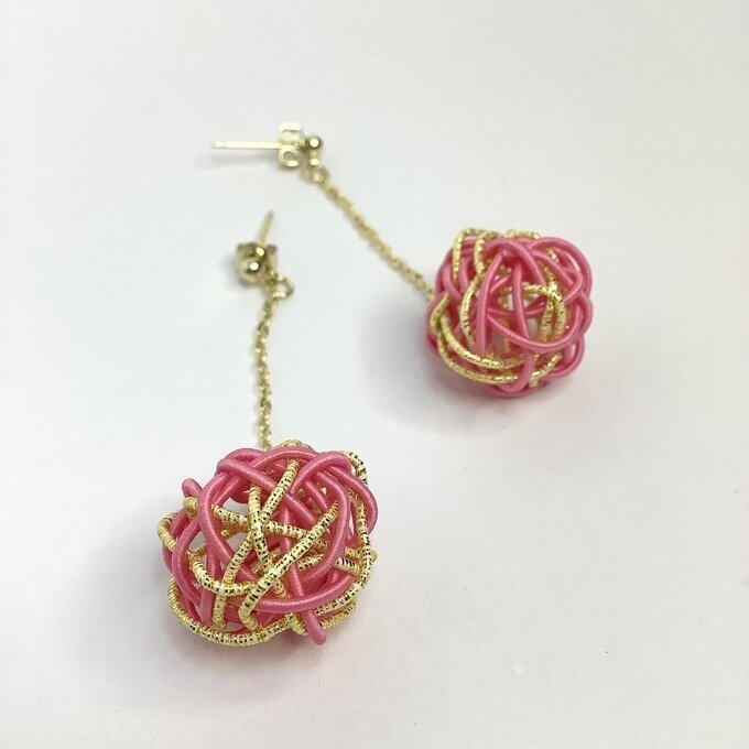 水引 くるくるボール ピアス【デイジー】ゆらゆら ピンク ゴールド