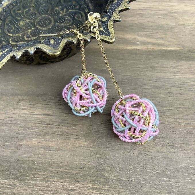 水引 くるくるボール ピアス【春霞】ゆらゆら ピンク グレー パステルカラー