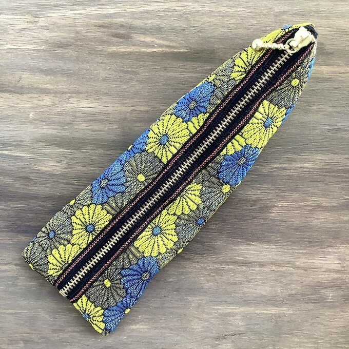 【菊花】畳縁 テトラ型 ペンケース 和風 青 金 黄色 デイジー