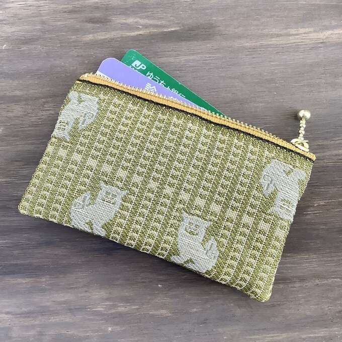 【シーサー】畳縁 ぺたんこ ミニポーチ 小銭入れ カードケース 獅子 沖縄 辛子色 マスタード 黄色