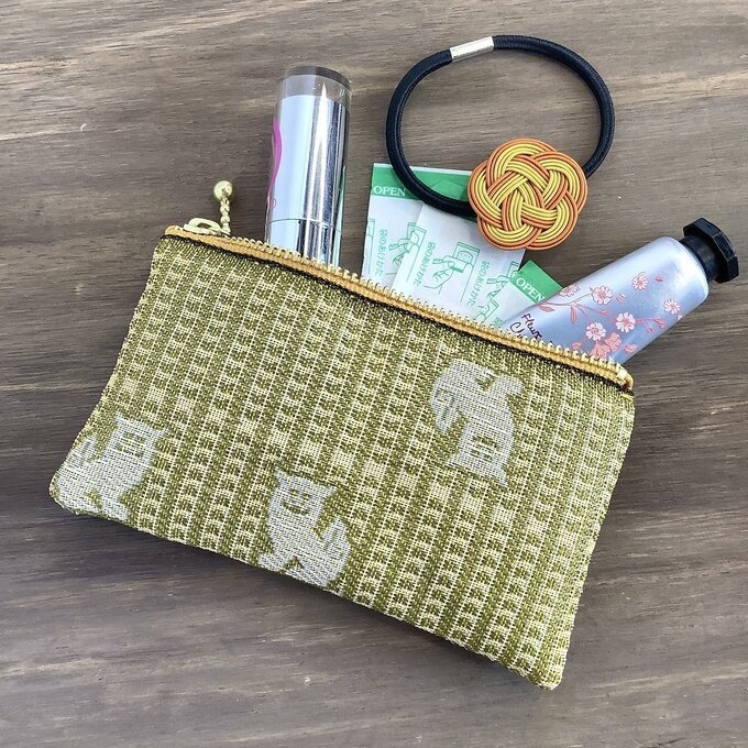 【シーサー】畳縁 ぺたんこ ミニポーチ 小銭入れ カードケース 獅子 沖縄 辛子色 マスタード 黄色