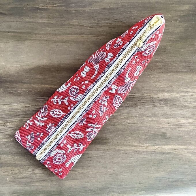 【小鳥と花と・・・】畳縁 テトラ型 ペンケース 茜色 赤 大人可愛い