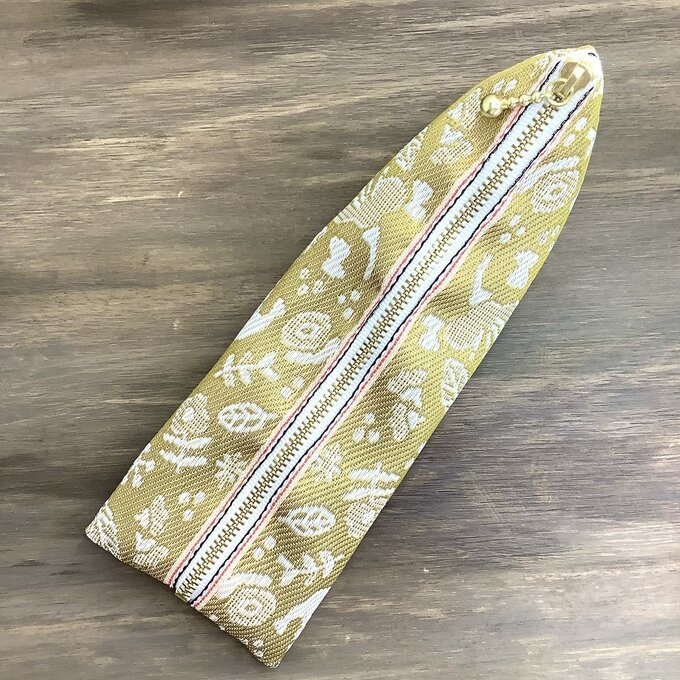 【小鳥と花と・・・】畳縁 テトラ型 ペンケース はしばみ色 ゴールド 大人可愛い