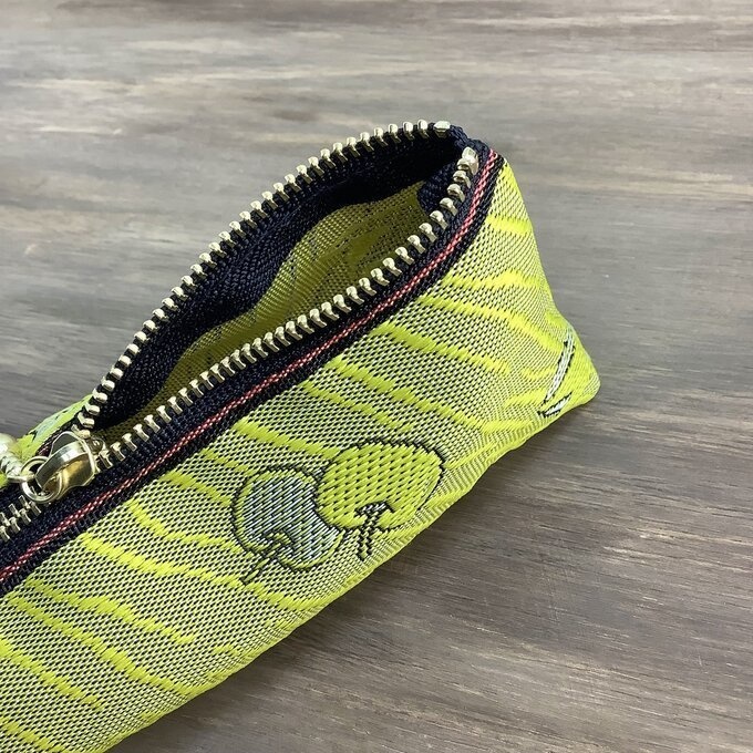 【うさぎ りんご】畳縁 テトラ型 ペンケース リンゴ 安曇野 信州 黄色 金色