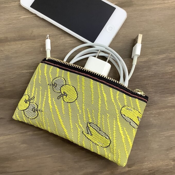 【うさぎ りんご】畳縁 テトラ型 ペンケース リンゴ 安曇野 信州 黄色 金色