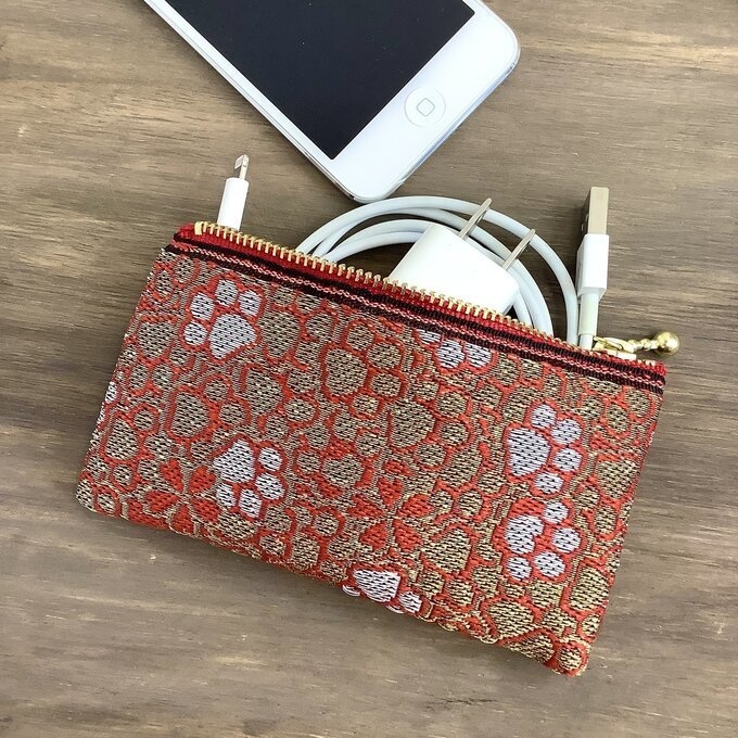 【肉球と桜】畳縁 ぺたんこ 小銭入れ ミニポーチ カードケース 和風 赤 金 足あと 犬 猫