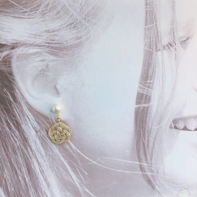 【金銀銅】水引 お花とコットンパール ピアス ニュアンスカラー 和風 ゆらゆら