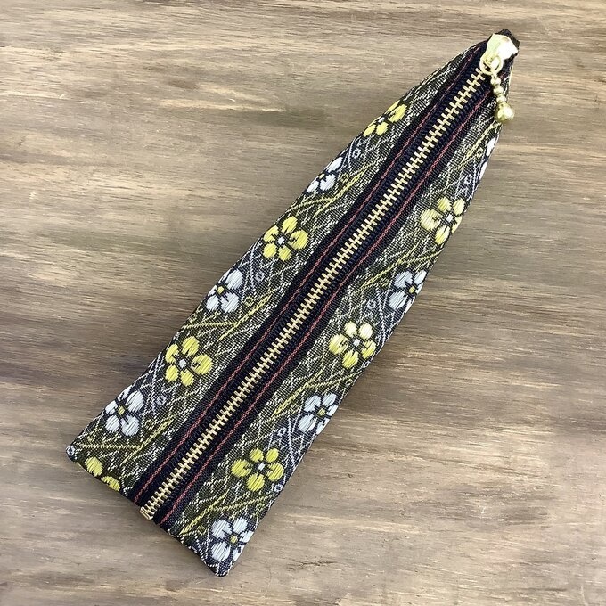 【金銀梅】畳縁 テトラ型 ペンケース 梅 春 花柄