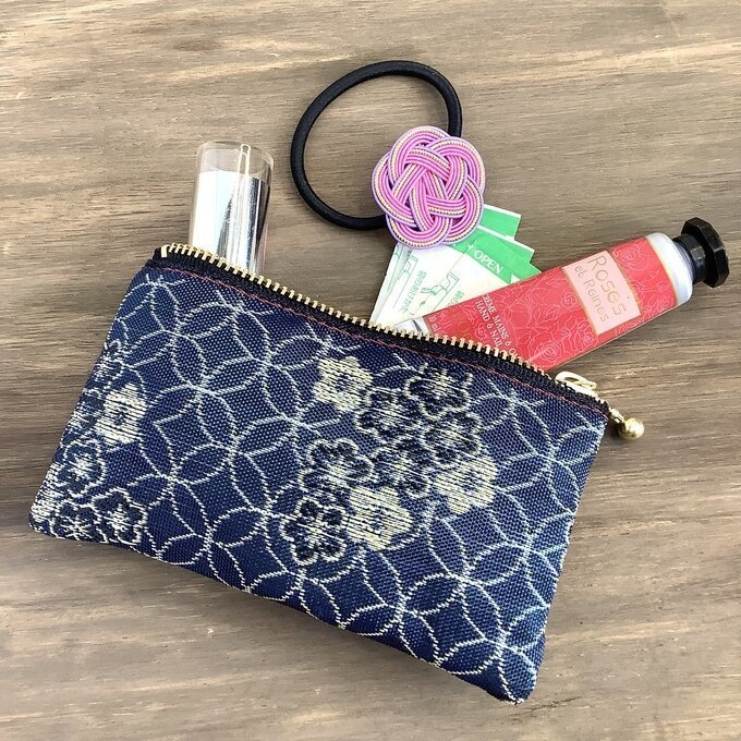 【七宝 小花】畳縁 ぺたんこ ミニポーチ 小銭入れ カードケース 藍色 縁起物 和柄