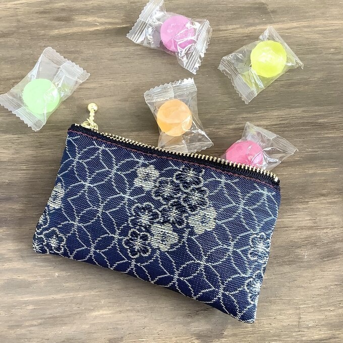 【七宝 小花】畳縁 ぺたんこ ミニポーチ 小銭入れ カードケース 藍色 縁起物 和柄