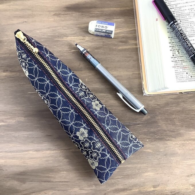 【七宝 小花】畳縁 ぺたんこ ミニポーチ 小銭入れ カードケース 藍色 縁起物 和柄