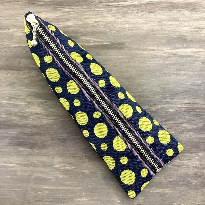 【蛍】畳縁 テトラ型 ペンケース ドット 水玉 黒 黄色