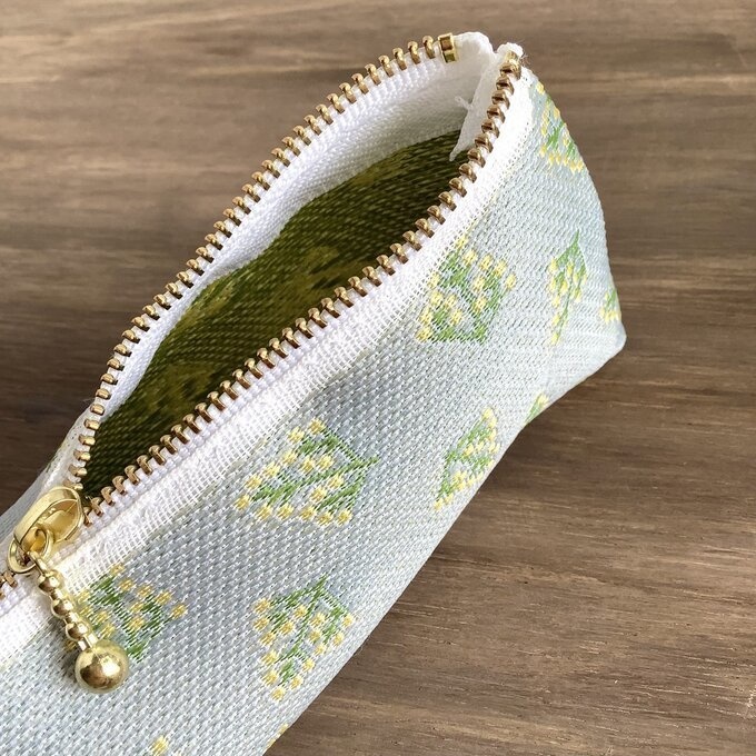 【ミモザ】畳縁 テトラ型 ペンケース 春 灰緑 グリーン