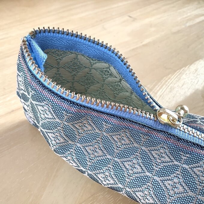 【七宝文様】畳縁 テトラ型 ペンケース 薄藍 浅葱色