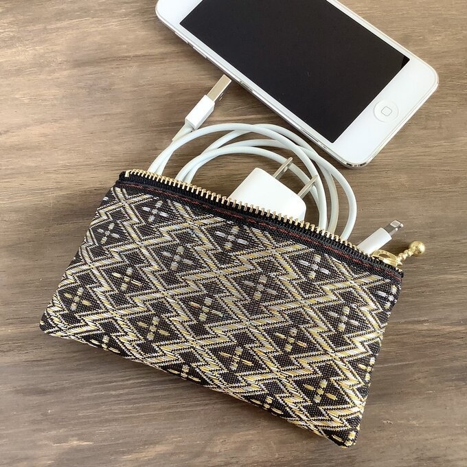 【松皮菱】畳縁 ぺたんこ ミニポーチ 小銭入れ カードケース 黒 金 和柄 家紋