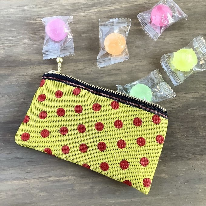 【アカテンイロウミウシ】畳縁 ぺたんこ ミニポーチ 小銭入れ カードケース ドット 水玉 黄色 赤