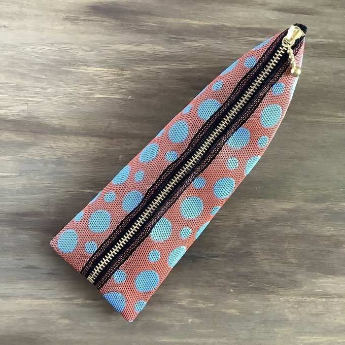 【赤土の雨】畳縁 テトラ型 ペンケース 水玉 ドット オレンジ 水色