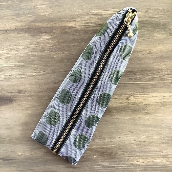 【金のりんご】畳縁 テトラ型 ペンケース リンゴ エデン レトロ