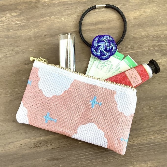【飛行機と雲】畳縁 ぺたんこ 小銭入れ ミニポーチ カードケース 空 茜空 コーラル
