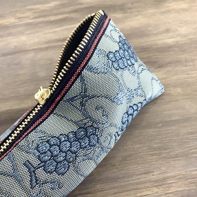 【青ぶどう】畳縁 テトラ型 ペンケース 青 葡萄 ワイン ブドウ