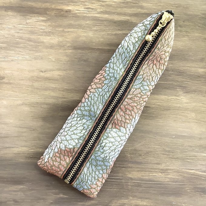 【霧の菊】畳縁 テトラ型 ペンケース ニュアンスカラー 和風 菊 ぼかし