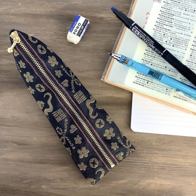 【おめでた柄】畳縁 ぺたんこ ミニポーチ カードケース 小銭入れ 黒 金 縁起物 へび 瑞雲