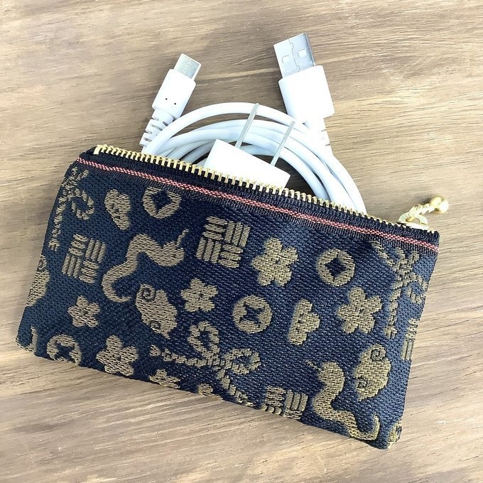 【おめでた柄】畳縁 ぺたんこ ミニポーチ カードケース 小銭入れ 黒 金 縁起物 へび 瑞雲