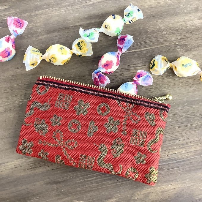 【おめでた柄】畳縁 ぺたんこ ミニポーチ カードケース 小銭入れ 赤 金 縁起物 へび 瑞雲