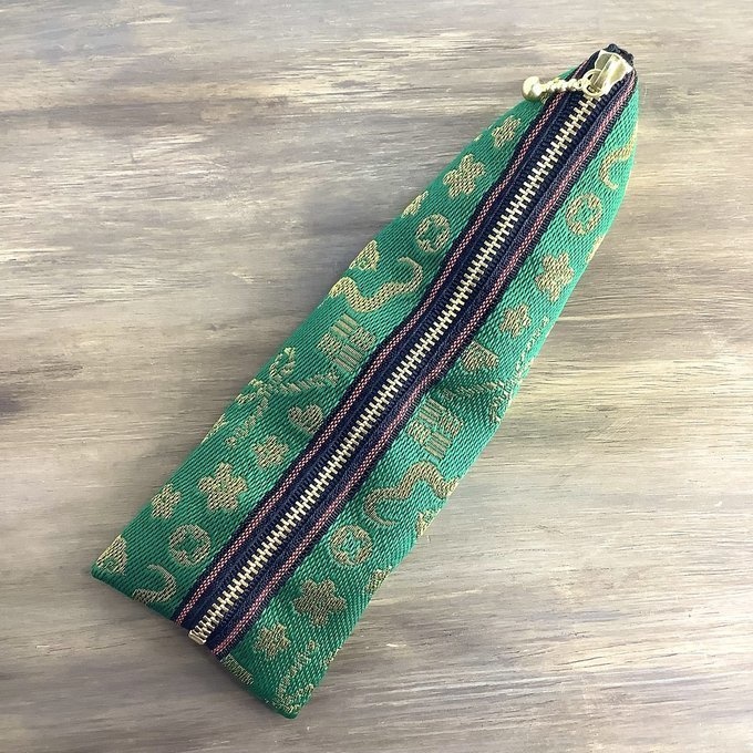 【おめでた柄】畳縁 テトラ型 ペンケース 緑 金 縁起物 へび 瑞雲