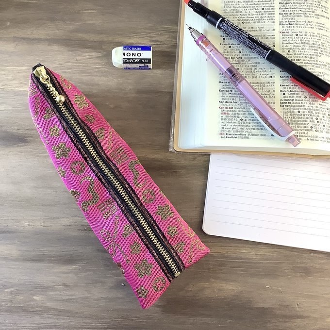 【おめでた柄】畳縁 ぺたんこ ミニポーチ カードケース 小銭入れ ピンク 金 縁起物 へび 瑞雲